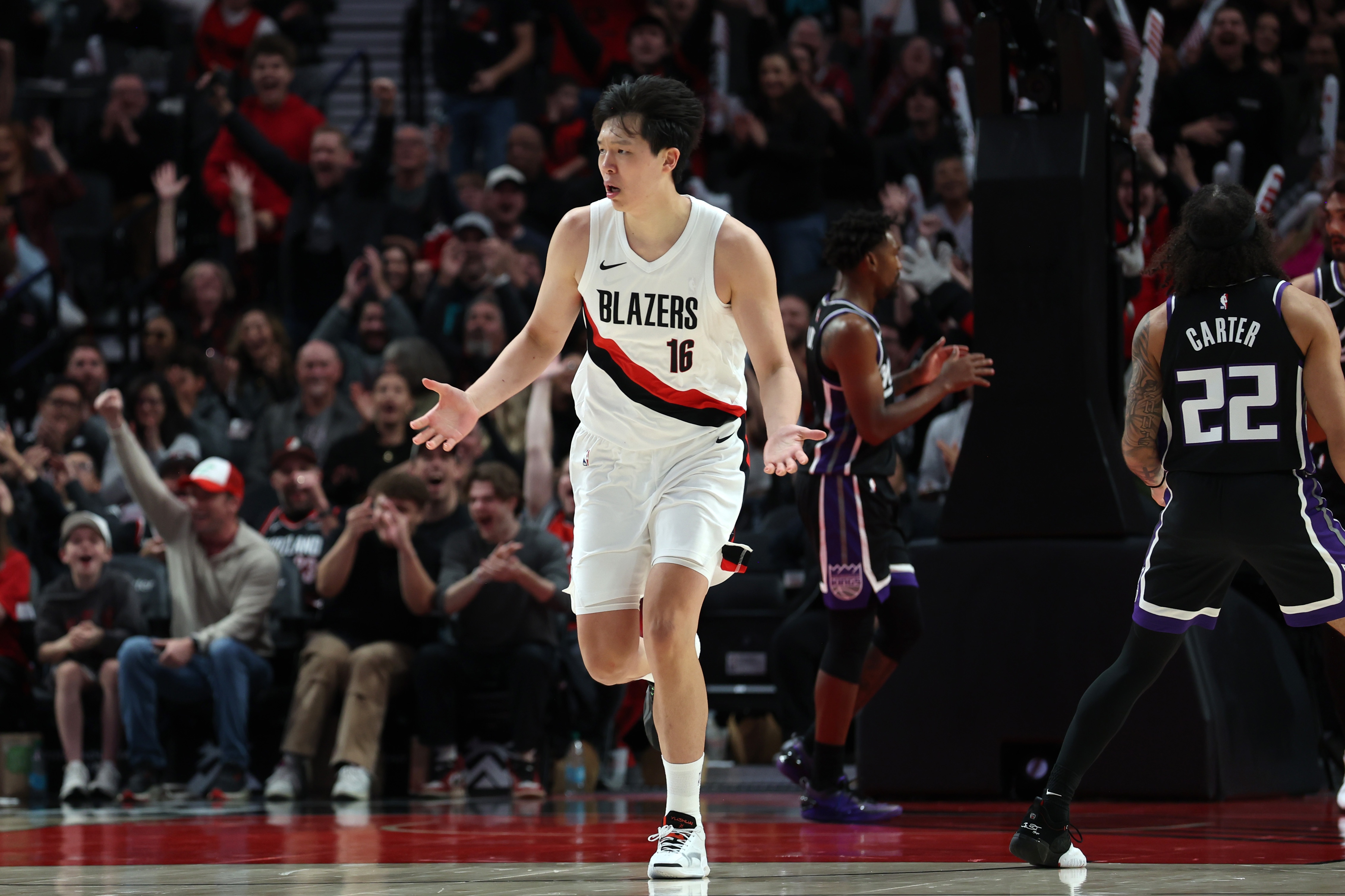 开云体育-浪费助攻！杨瀚森难得策应一次 吕佩尔空切上篮直接被帽