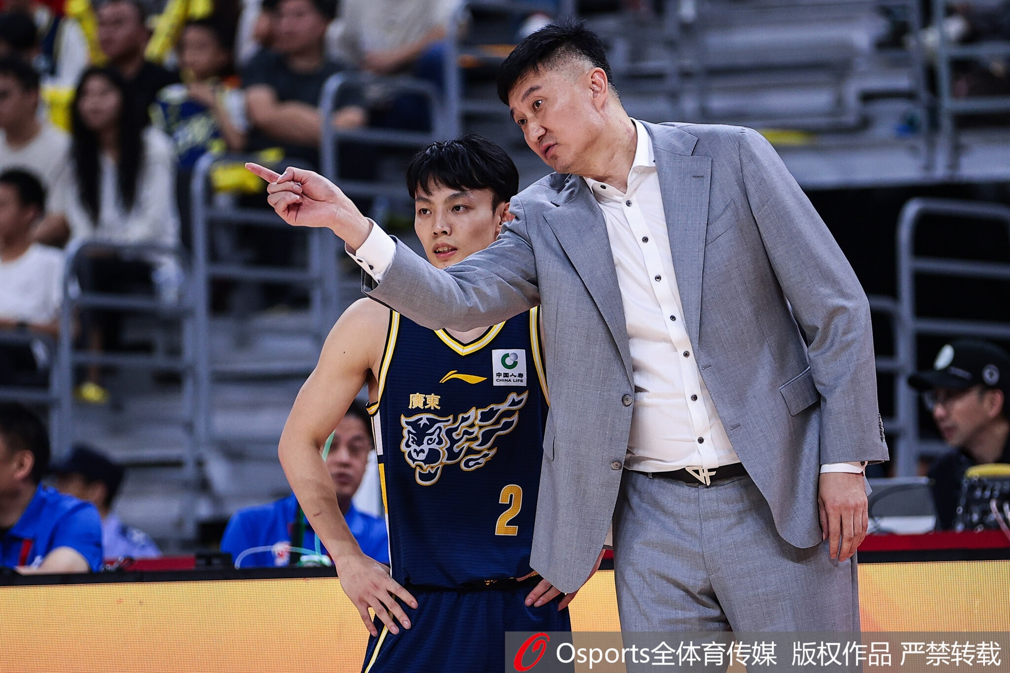 开云体育官网-记者：广东赢在冠军的底蕴与底气上 永远不要低估一颗冠军的心